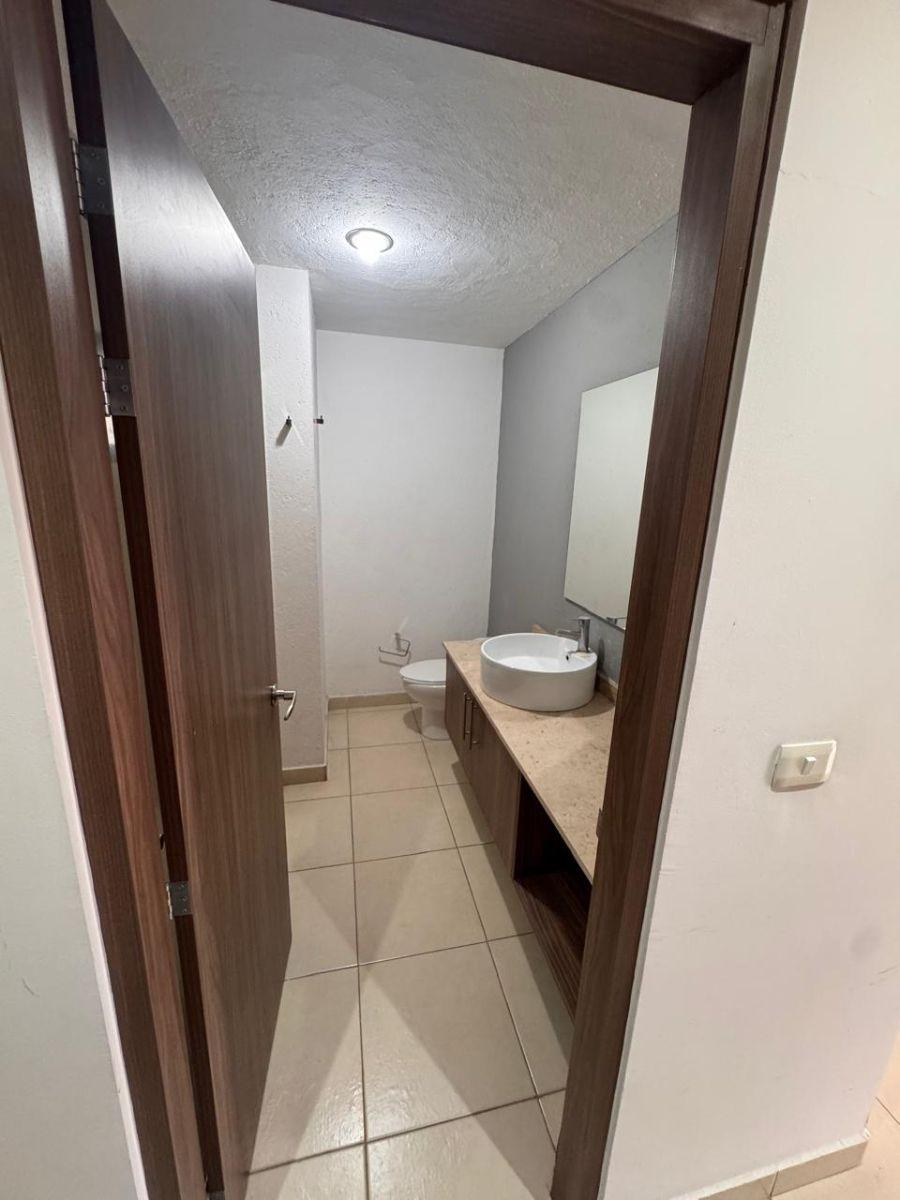 Condesa de Tequisquiapan 1040-lote 28, La Condesa, Querétaro 32 La Condesa, Juriquilla | Casa