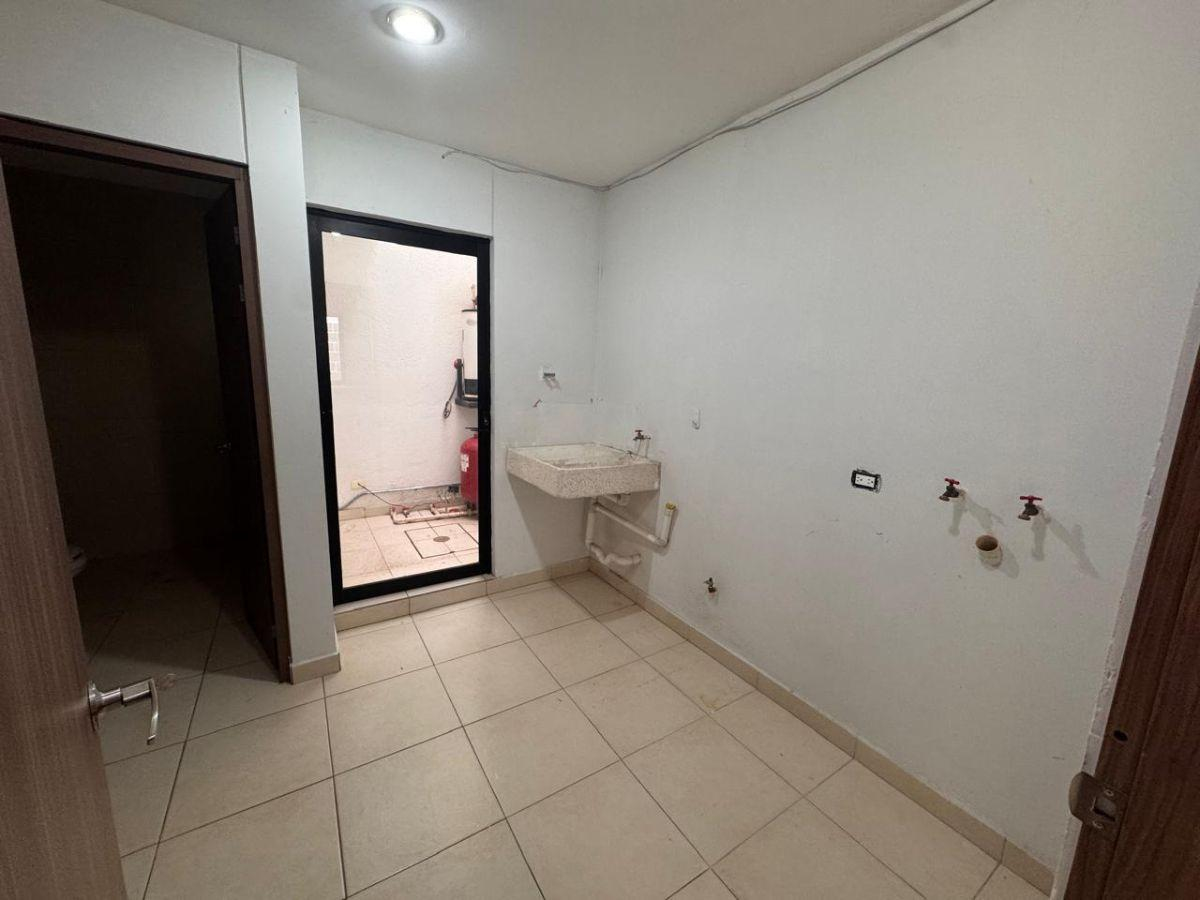 Condesa de Tequisquiapan 1040-lote 28, La Condesa, Querétaro 9 La Condesa, Juriquilla | Casa