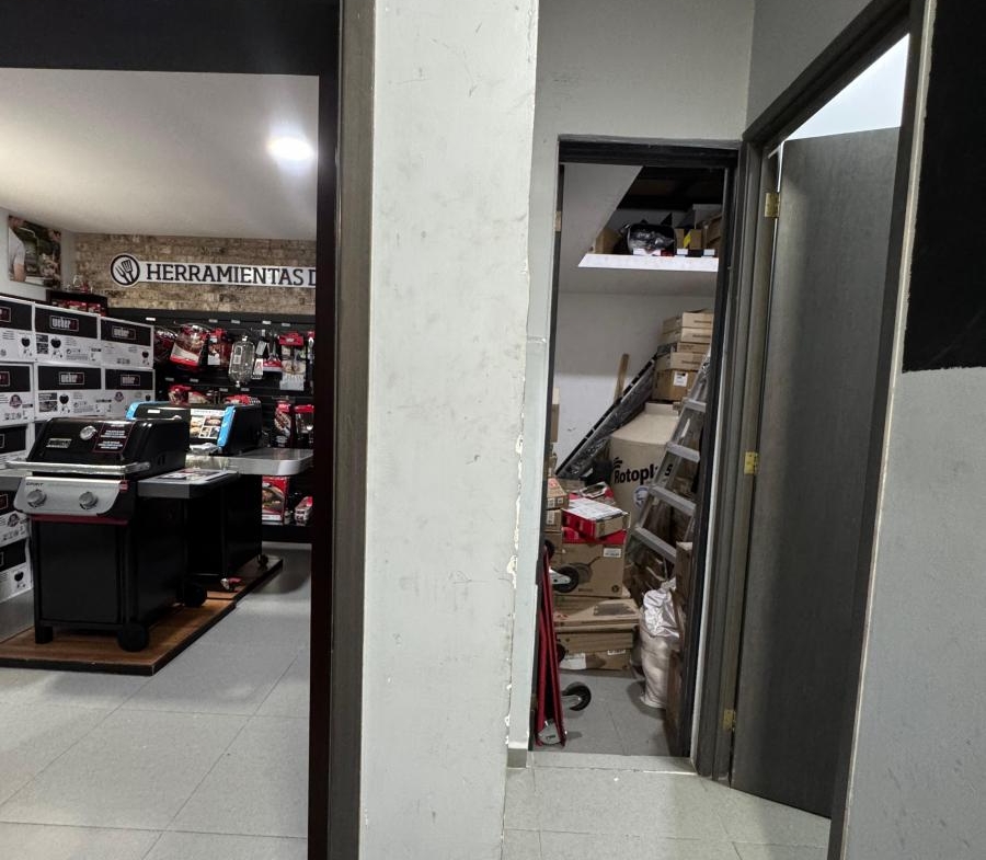 Espacio comercial en renta de planta libre ideal para tienda en la Condesa