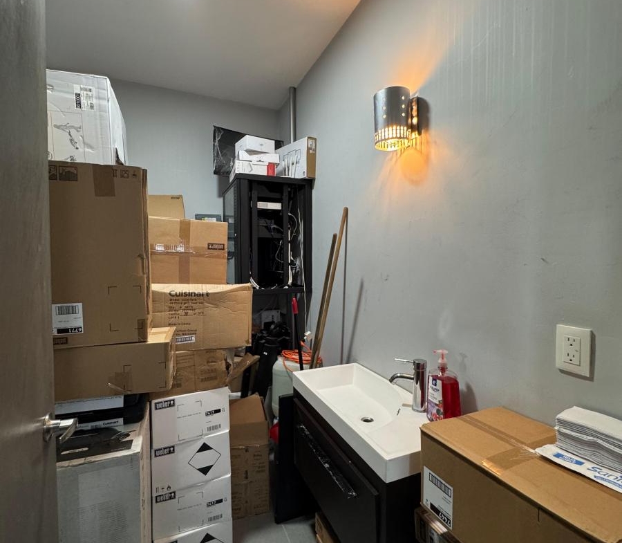 Local comercial en renta con espacio libre Condesa