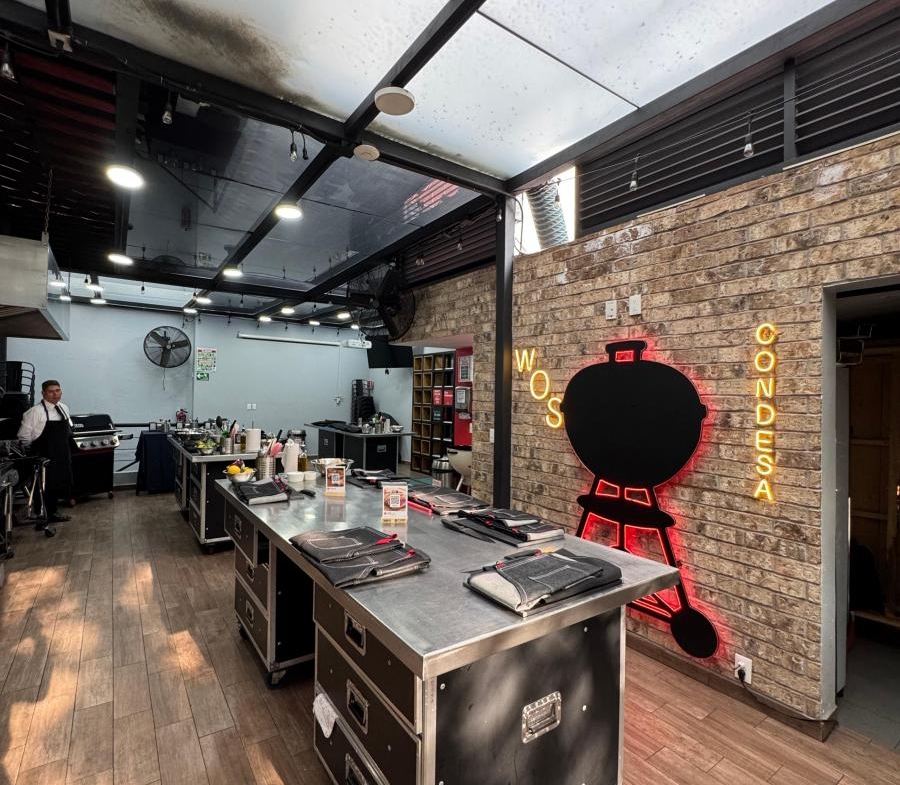 Área de exhibición principal en local comercial en renta Condesa CDMX