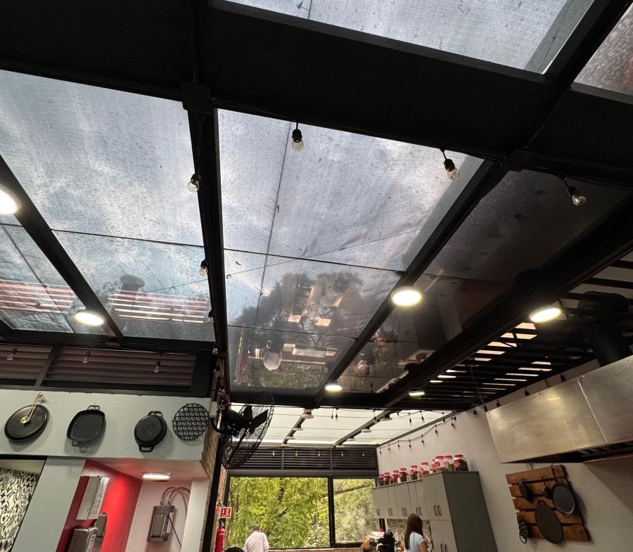 Local comercial en renta sobre Hipódromo Condesa CDMX
